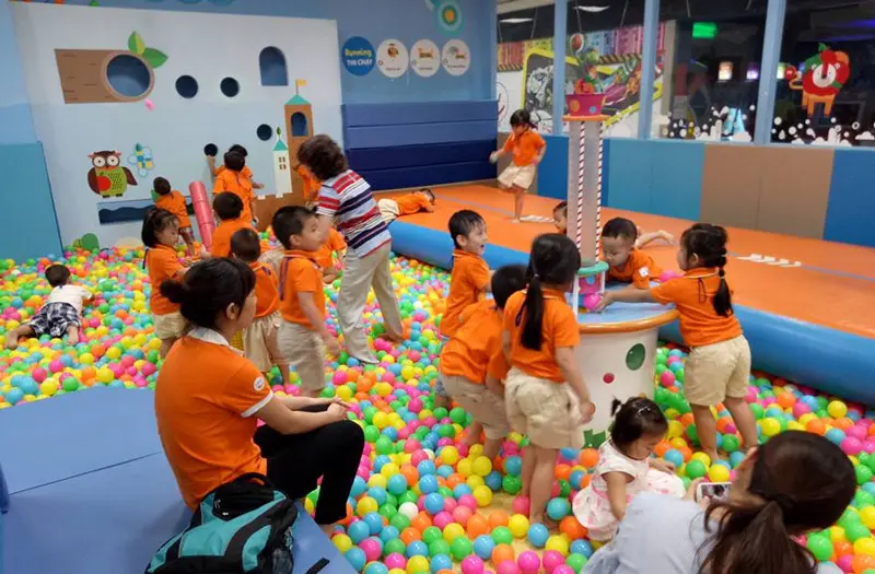 Kh&aacute;m ph&aacute; Vincom Phạm Ngọc Thạch: Điểm đến giải tr&iacute;, mua sắm hấp dẫn 8