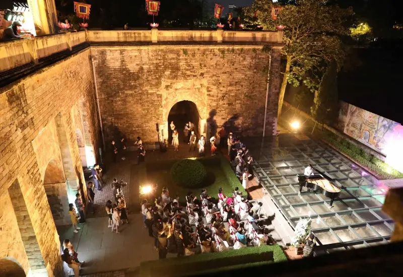 Lưu ngay 13 tour đ&ecirc;m H&agrave; Nội đặc sắc kh&ocirc;ng thể bỏ lỡ 5