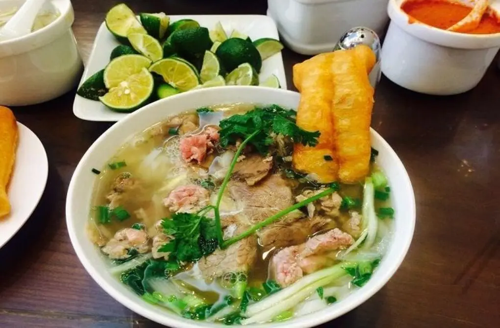 M&oacute;n ngon H&agrave; Nội &ndash; Phở gia truyền nổi tiếng tr&ecirc;n k&ecirc;nh du lịch EBS H&agrave;n Quốc 3