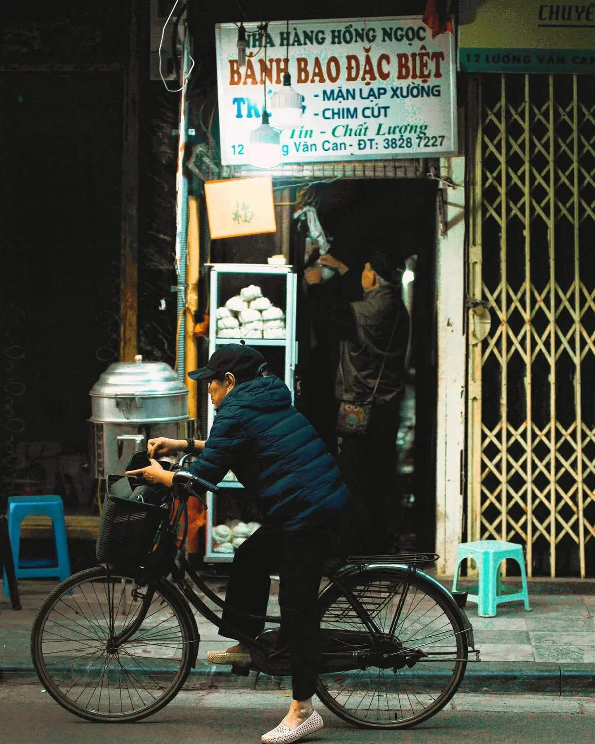 Một chiều Lang thang H&agrave; Nội kh&aacute;m ph&aacute; vẻ đẹp b&igrave;nh dị 9