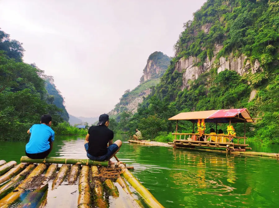 Một ng&agrave;y Kh&aacute;m ph&aacute; Hữu Li&ecirc;n đầy th&uacute; vị c&ugrave;ng Trang Valentino 5