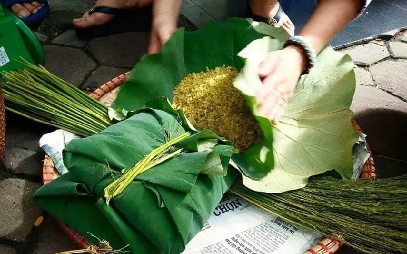 M&ugrave;a cốm H&agrave; Nội: Khi thu chạm ng&otilde; tr&ecirc;n từng con phố 3