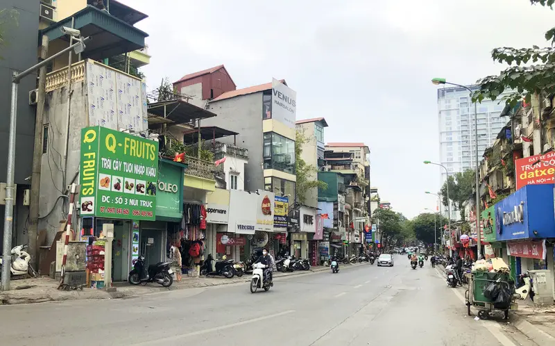 Phố N&uacute;i Tr&uacute;c vừa cổ k&iacute;nh vừa hiện đại giữa l&ograve;ng H&agrave; Nội 2