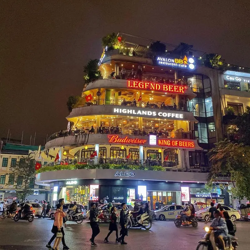 Tham quan tòa nhà Hàm Cá Mập nằm ngay vị trí đắc địa thủ đô 5