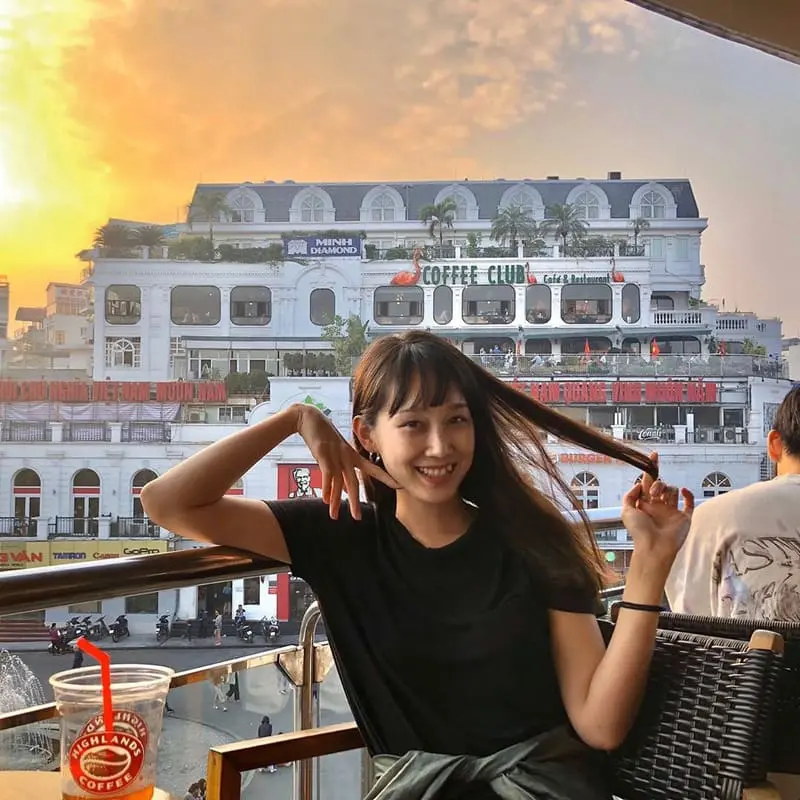 Tham quan tòa nhà Hàm Cá Mập nằm ngay vị trí đắc địa thủ đô 7