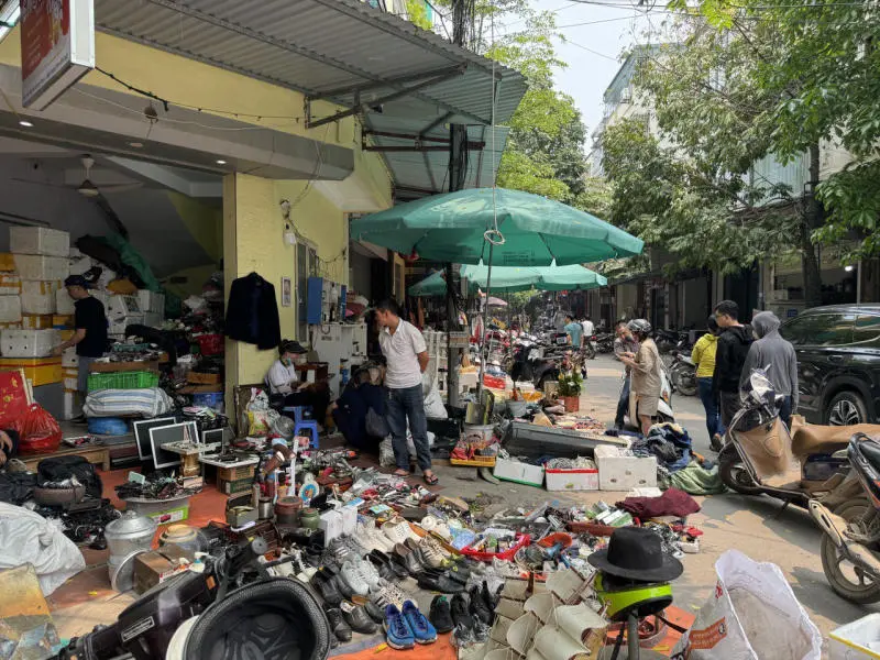 Top 6 chợ đồ si H&agrave; Nội nổi tiếng với gi&aacute; cả b&igrave;nh d&acirc;n 7