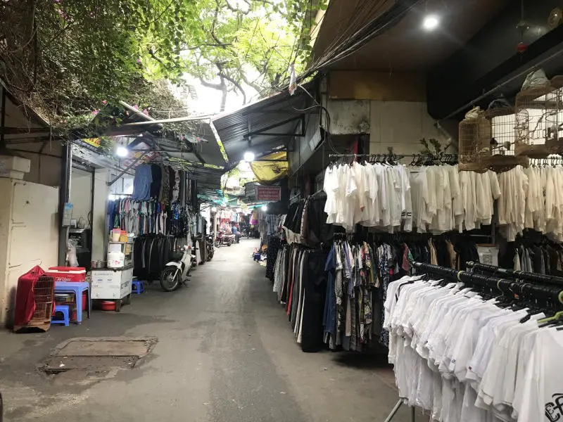 Top 6 chợ đồ si H&agrave; Nội nổi tiếng với gi&aacute; cả b&igrave;nh d&acirc;n 5