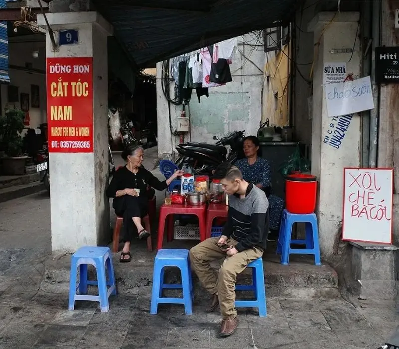 Tr&agrave; đ&aacute; vỉa h&egrave;, văn h&oacute;a b&igrave;nh dị nhưng đậm đ&agrave; của H&agrave; Nội 14