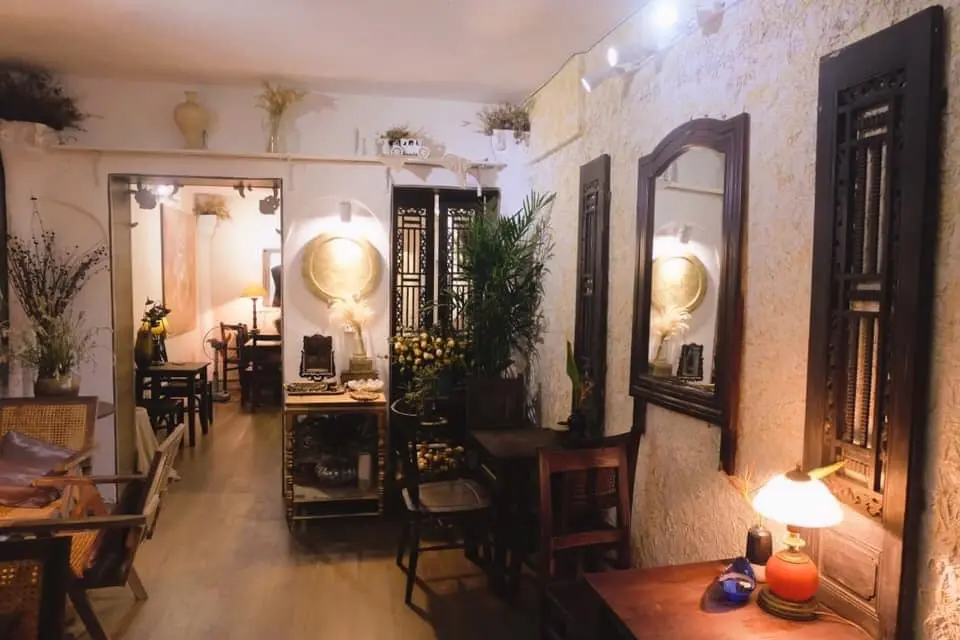 Vừa muốn xem tarot, vừa muốn uống cafe gh&eacute; đến qu&aacute;n cafe H&agrave; Nội n&agrave;y ngay 6