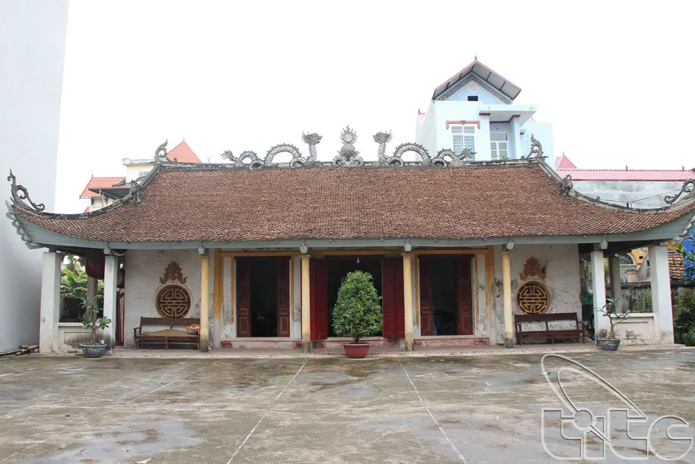 Gh&eacute; thăm đ&igrave;nh Đại Độ tham dự lễ hội V&otilde;ng La đặc sắc 4