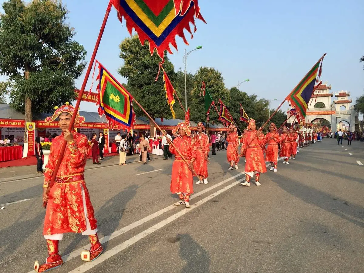 Kh&aacute;m ph&aacute; lại lịch sử h&agrave;o h&ugrave;ng qua lễ hội đền Hai B&agrave; Trưng M&ecirc; Linh 2