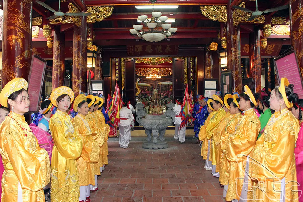 Lễ hội đền Bạch M&atilde; - Ng&ocirc;i đền trấn giữ ph&iacute;a Đ&ocirc;ng kinh th&agrave;nh Thăng Long 6
