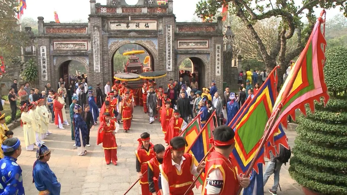 Lễ hội đền Cổ Loa - Lễ hội mang đậm gi&aacute; trị văn h&oacute;a d&acirc;n tộc 2