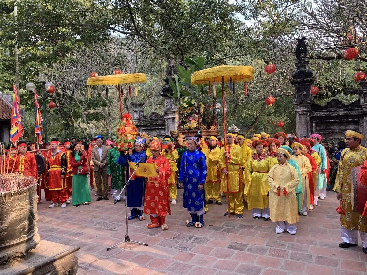 Lễ hội đền Cổ Loa - Lễ hội mang đậm gi&aacute; trị văn h&oacute;a d&acirc;n tộc 4