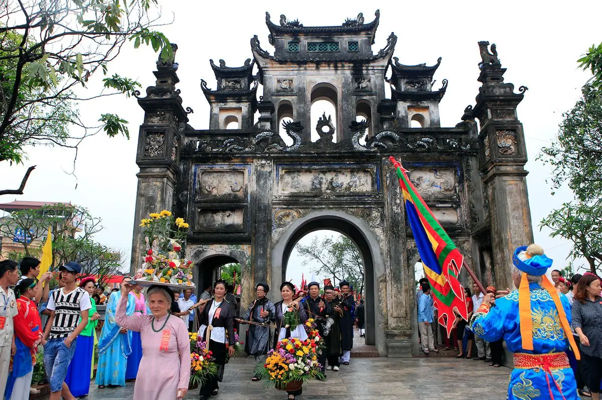 Lễ Hội L&agrave;ng Lệ Mật c&oacute; g&igrave; m&agrave; lại khiến du kh&aacute;ch khiếp sợ đến thế?! 4