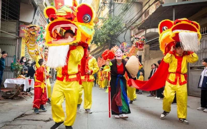 Lễ hội l&agrave;ng Triều Kh&uacute;c: Di sản văn h&oacute;a thu h&uacute;t đ&ocirc;ng đảo du kh&aacute;ch 2