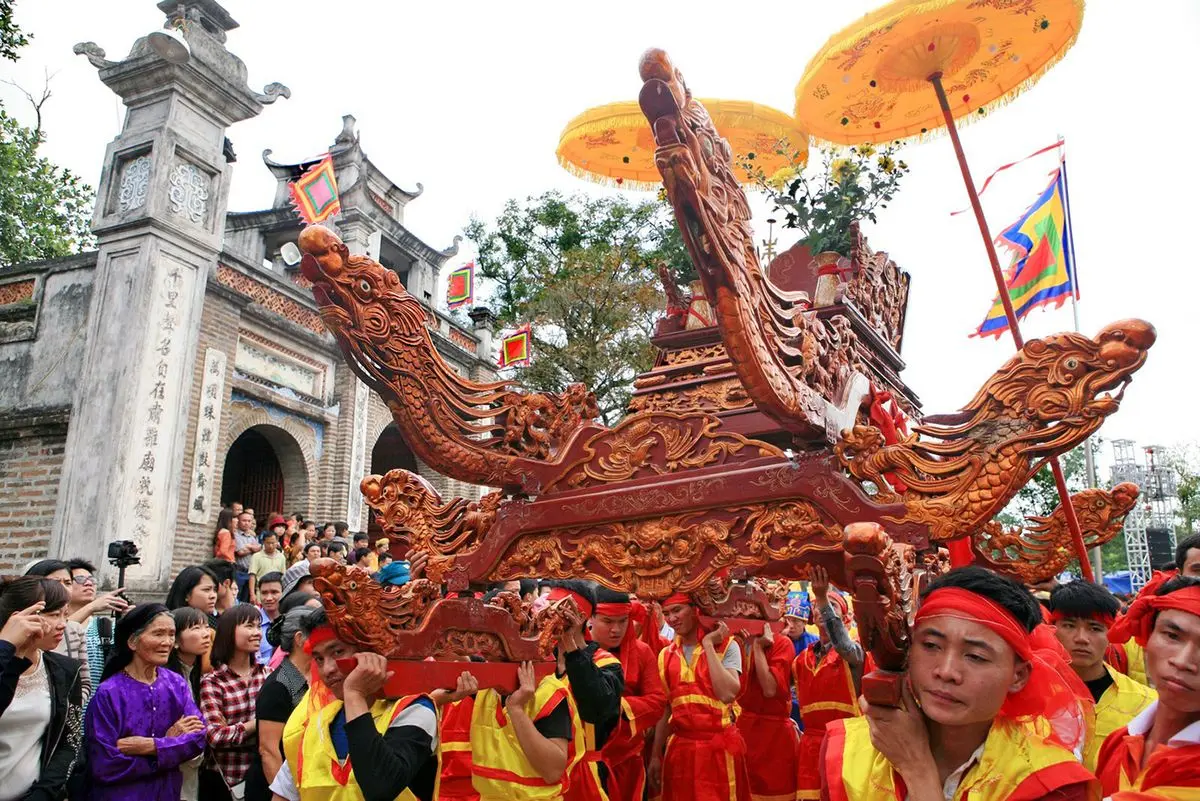 Rộn r&agrave;ng c&aacute;c lễ hội m&ugrave;a xu&acirc;n H&agrave; Nội bạn c&oacute; thể gh&eacute; đến 5