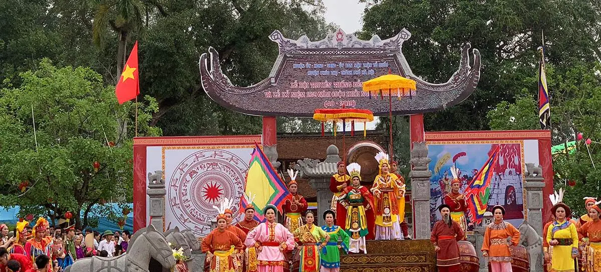 Lễ hội đền Hát Môn - Tưởng nhớ công lao Hai Bà Trưng năm nào