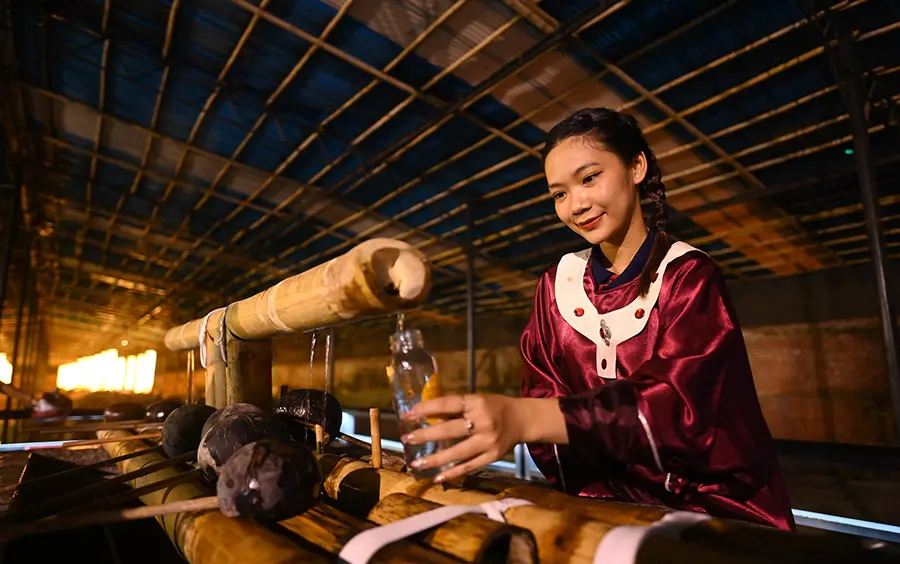 Tour đ&ecirc;m kh&aacute;m ph&aacute; Ho&agrave;ng Th&agrave;nh Thăng Long H&agrave; Nội t&igrave;m về cội nguồn lịch sử 12