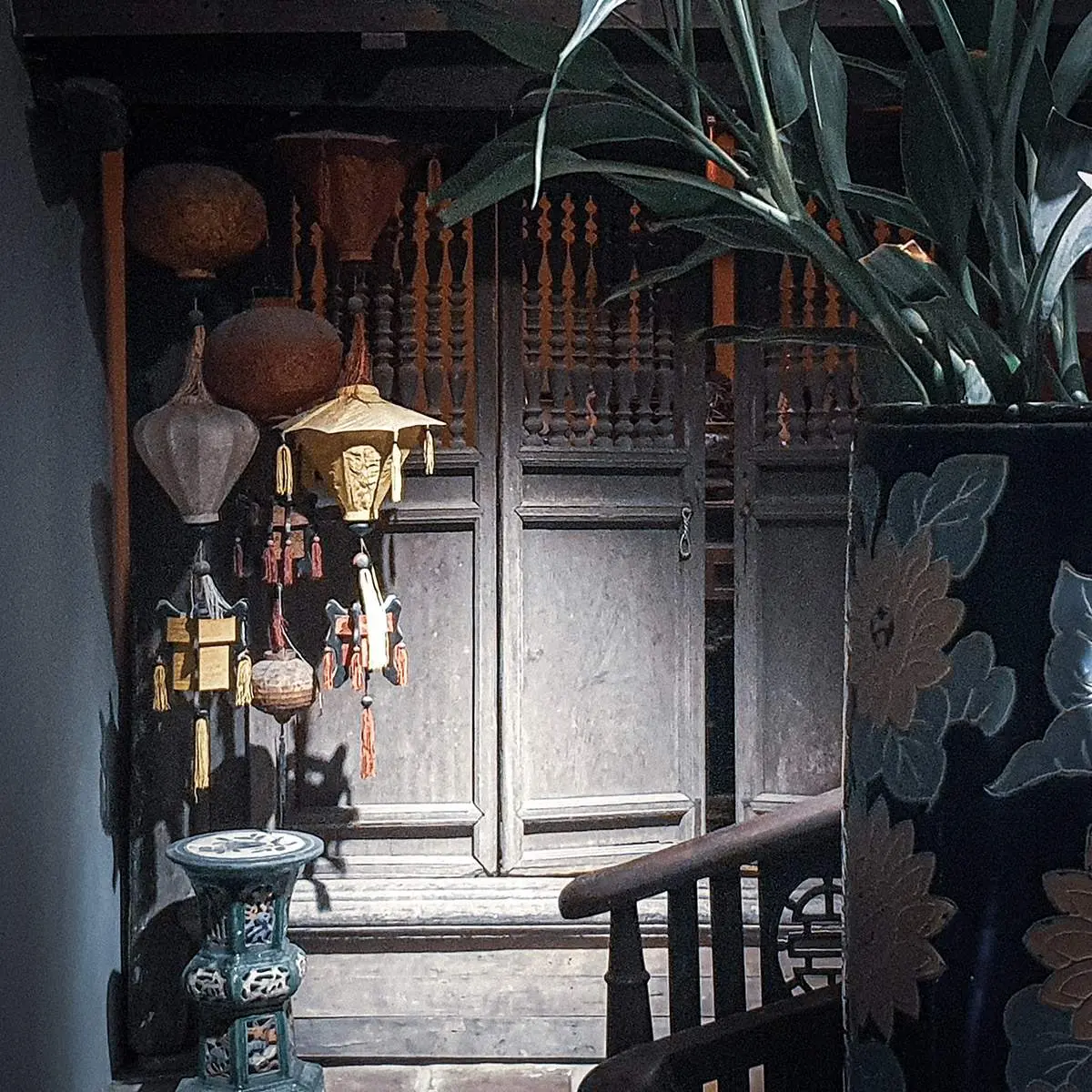 Ẩm thực Đ&ocirc;ng T&acirc;y Kim Cổ tại Nam Giao tr&agrave; qu&aacute;n Hải Ph&ograve;ng 9