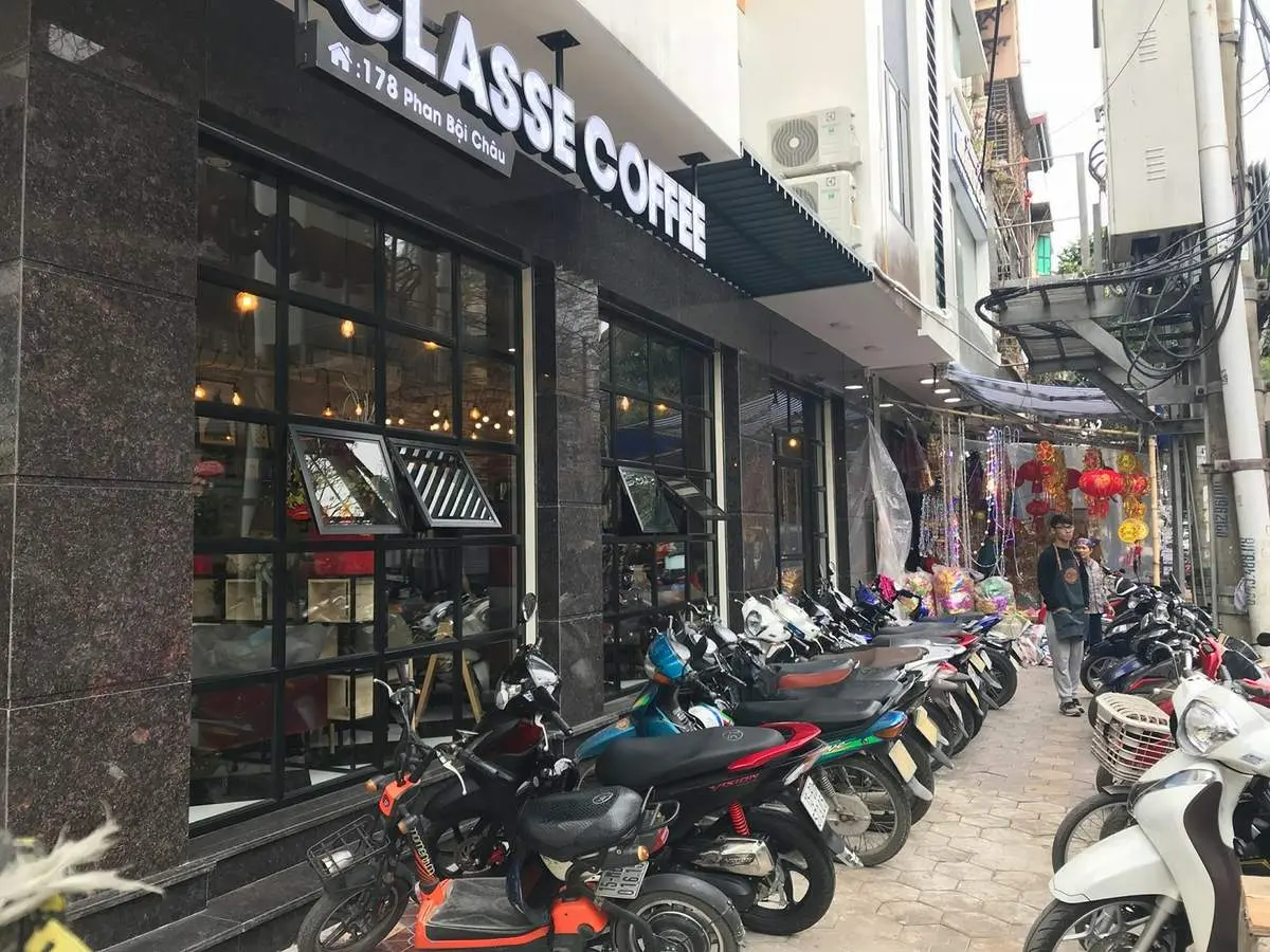 Cả v&ugrave;ng trời b&igrave;nh y&ecirc;n đến lạ tại Classe Coffee n Books 7