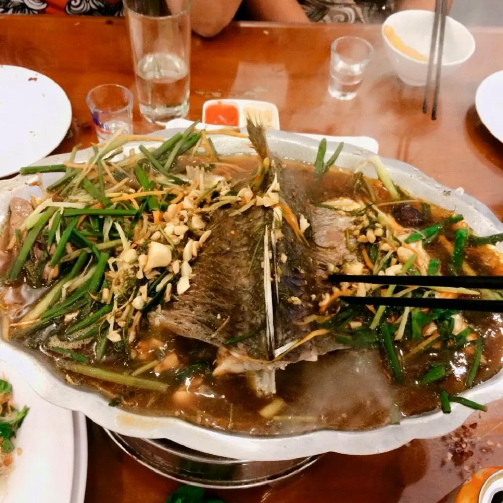 C&agrave;n qu&eacute;t thi&ecirc;n đường hải sản Gio Bien Restaurant Hai Phong 9