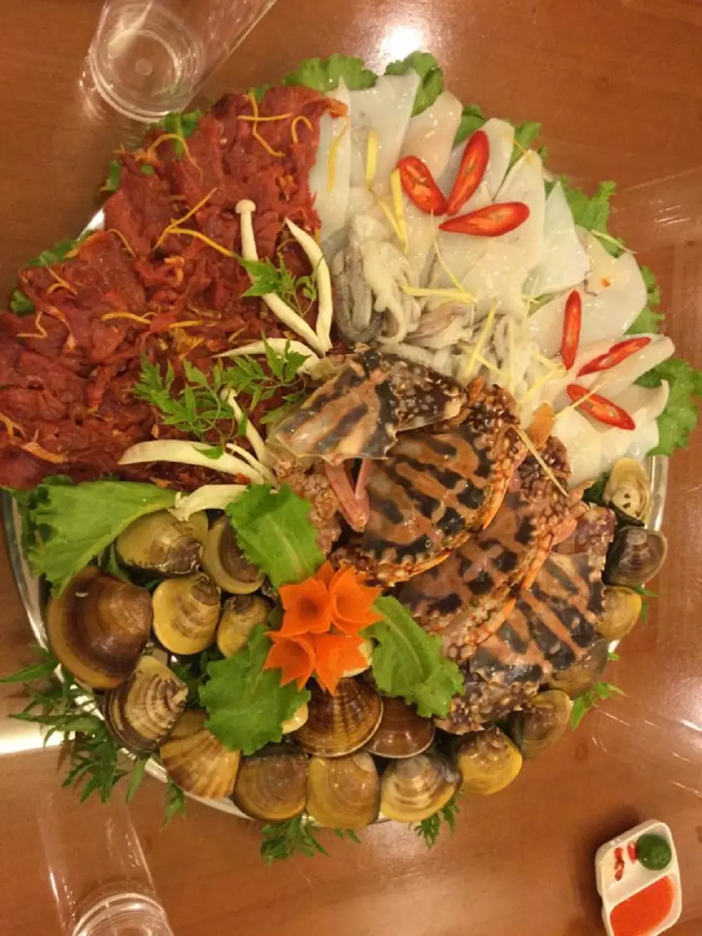 C&agrave;n qu&eacute;t thi&ecirc;n đường hải sản Gio Bien Restaurant Hai Phong 4