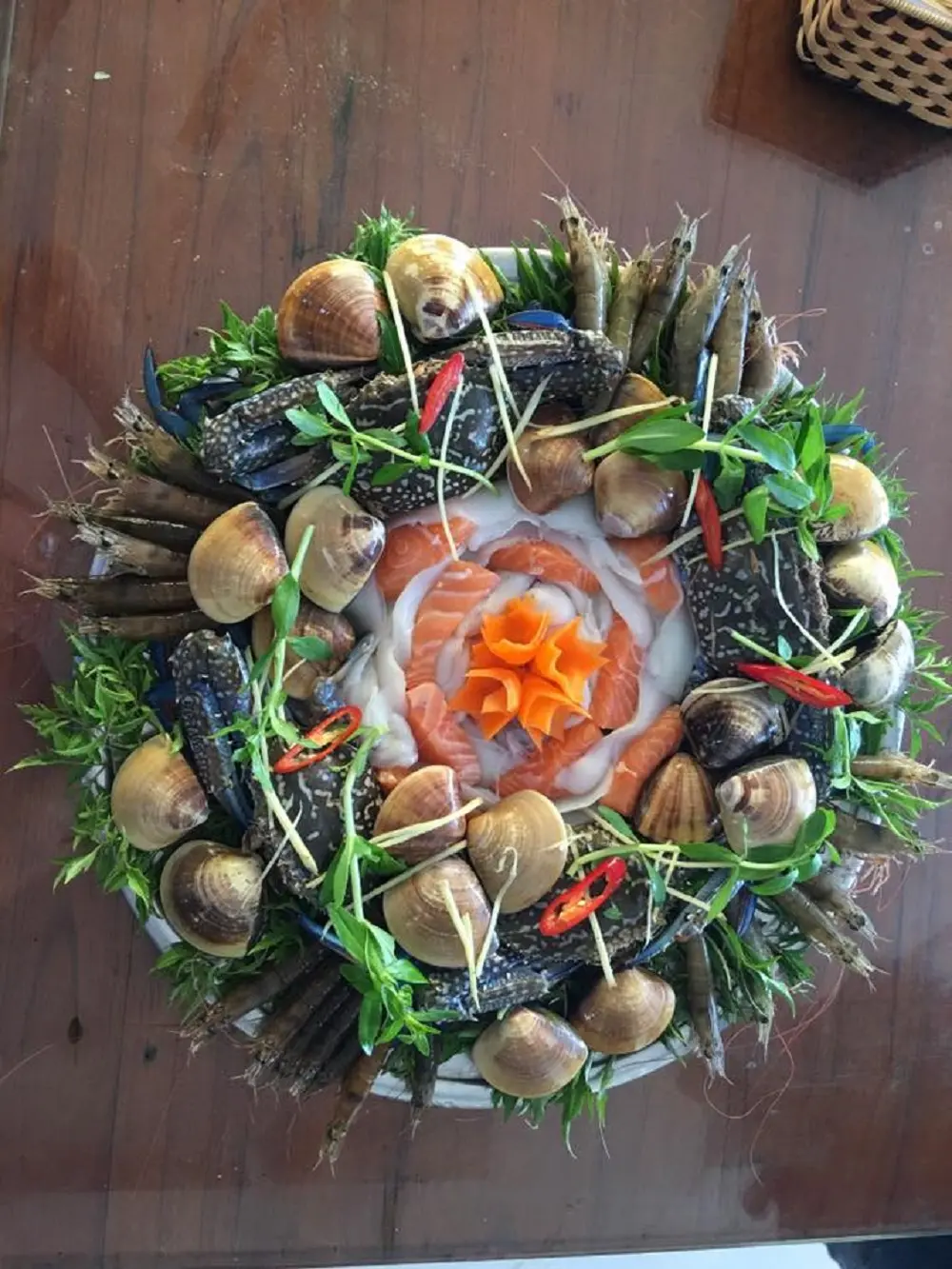 C&agrave;n qu&eacute;t thi&ecirc;n đường hải sản Gio Bien Restaurant Hai Phong 5