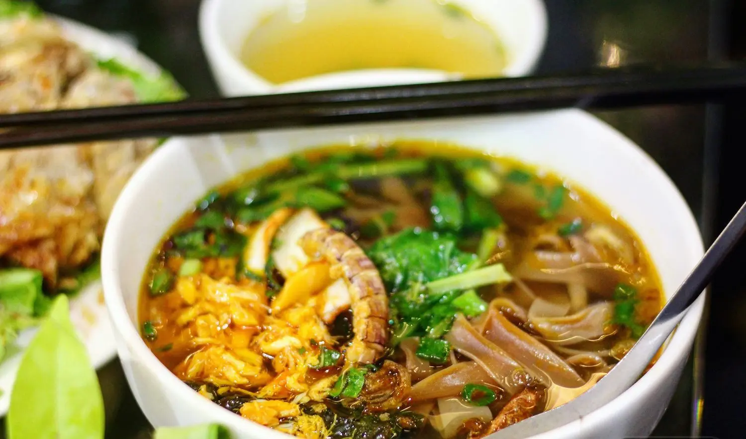 C&oacute; về Hải Ph&ograve;ng, nhớ dừng ch&acirc;n thưởng thức B&aacute;nh đa cua B&agrave; Cụ 11