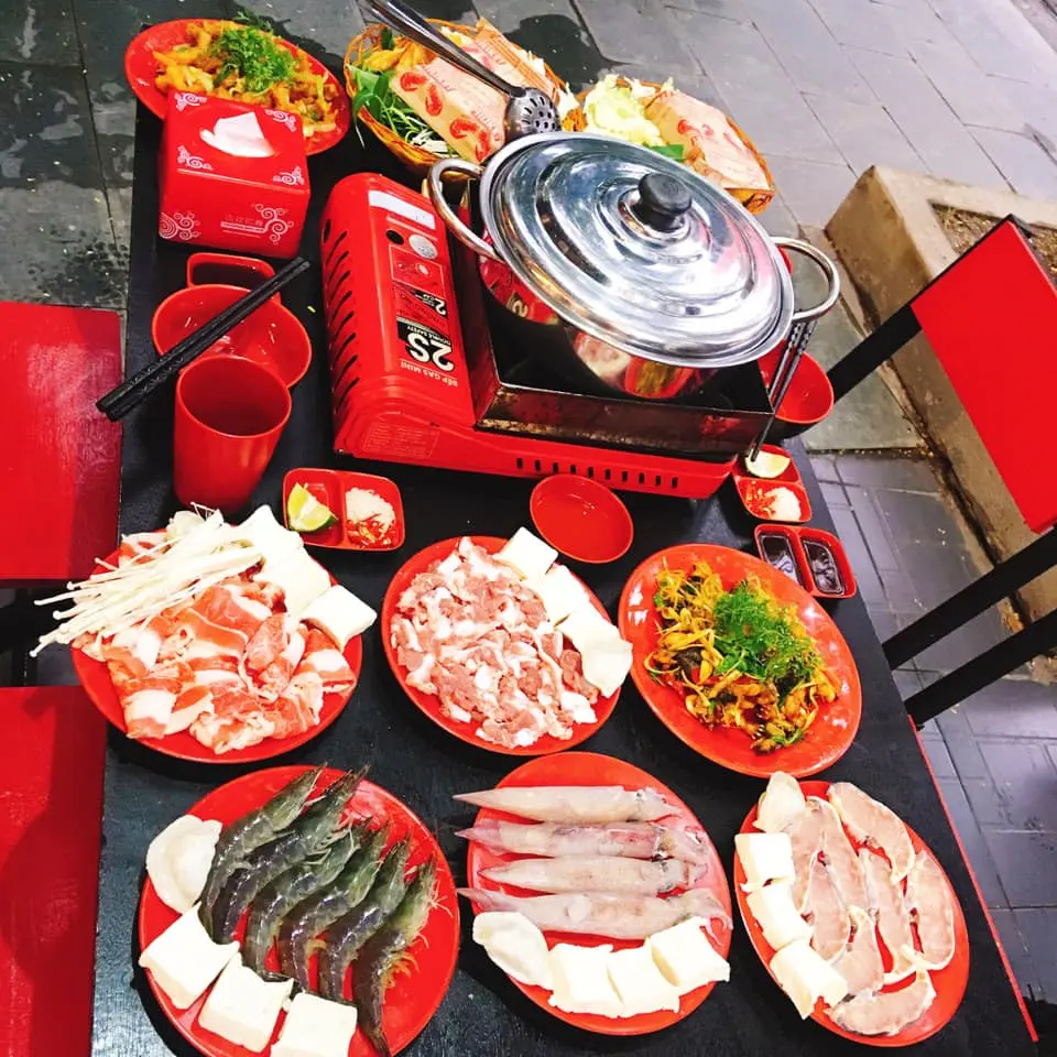 Đậm đ&agrave; hương vị Lẩu cua đồng Hải Ph&ograve;ng với đủ loại topping 4