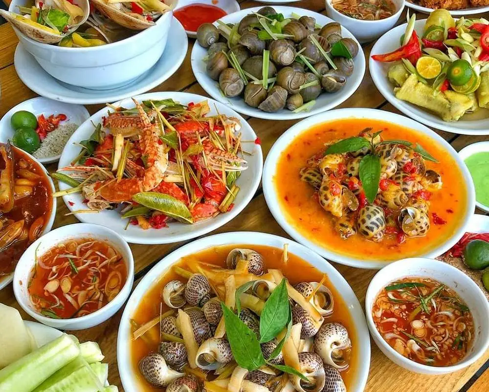 Điểm danh những Qu&aacute;n ăn vặt ngon ở Hải Ph&ograve;ng 3