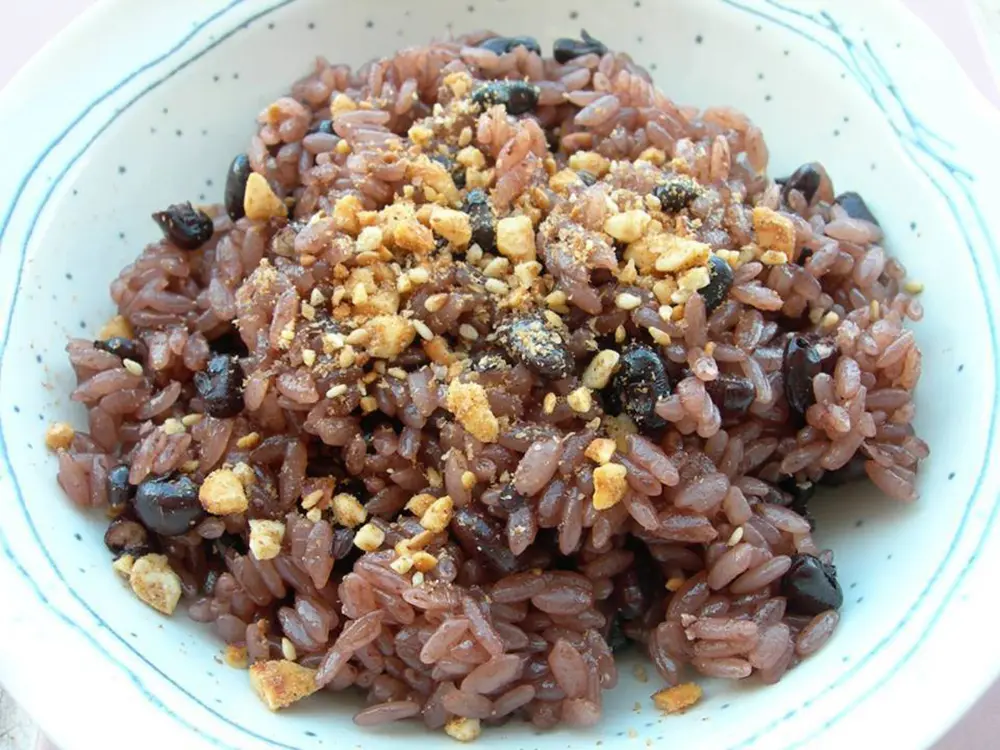 Điểm danh những Qu&aacute;n ăn vặt ngon ở Hải Ph&ograve;ng 13