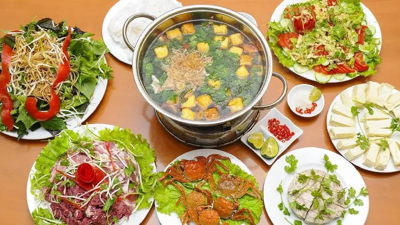 Điểm qua Top 13 qu&aacute;n lẩu cua đồng Hải Ph&ograve;ng l&agrave;m say l&ograve;ng c&aacute;c bạn trẻ 10
