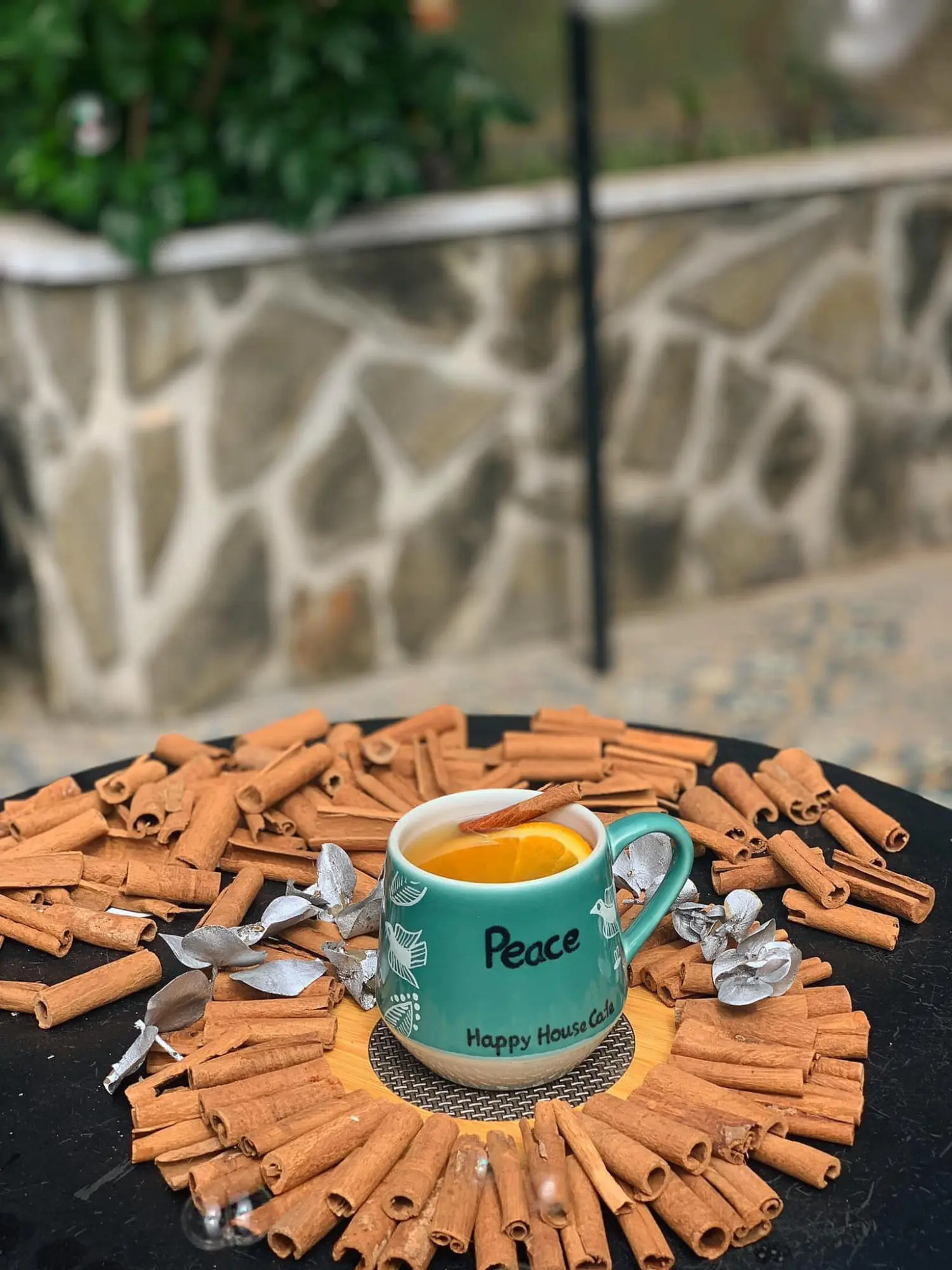 Happy House Cafe - Qu&aacute;n cafe c&aacute; Koi độc đ&aacute;o giữa l&ograve;ng Hải Ph&ograve;ng 5