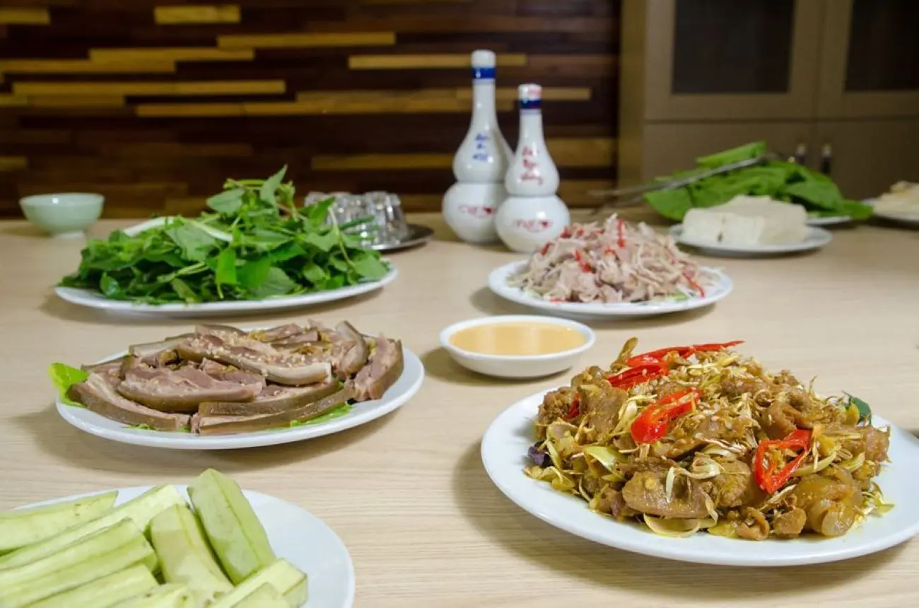 H&iacute;t h&agrave; Lẩu d&ecirc; Nhất Ly - tuyệt đỉnh qu&aacute;n ngon tại Hải Ph&ograve;ng 3