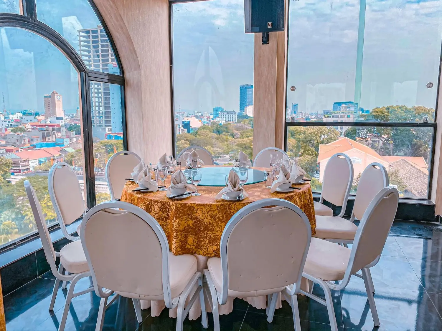 Lạc lối tại thi&ecirc;n đường hải sản Ngư Trường Buffet Hải Sản Hải Ph&ograve;ng 6