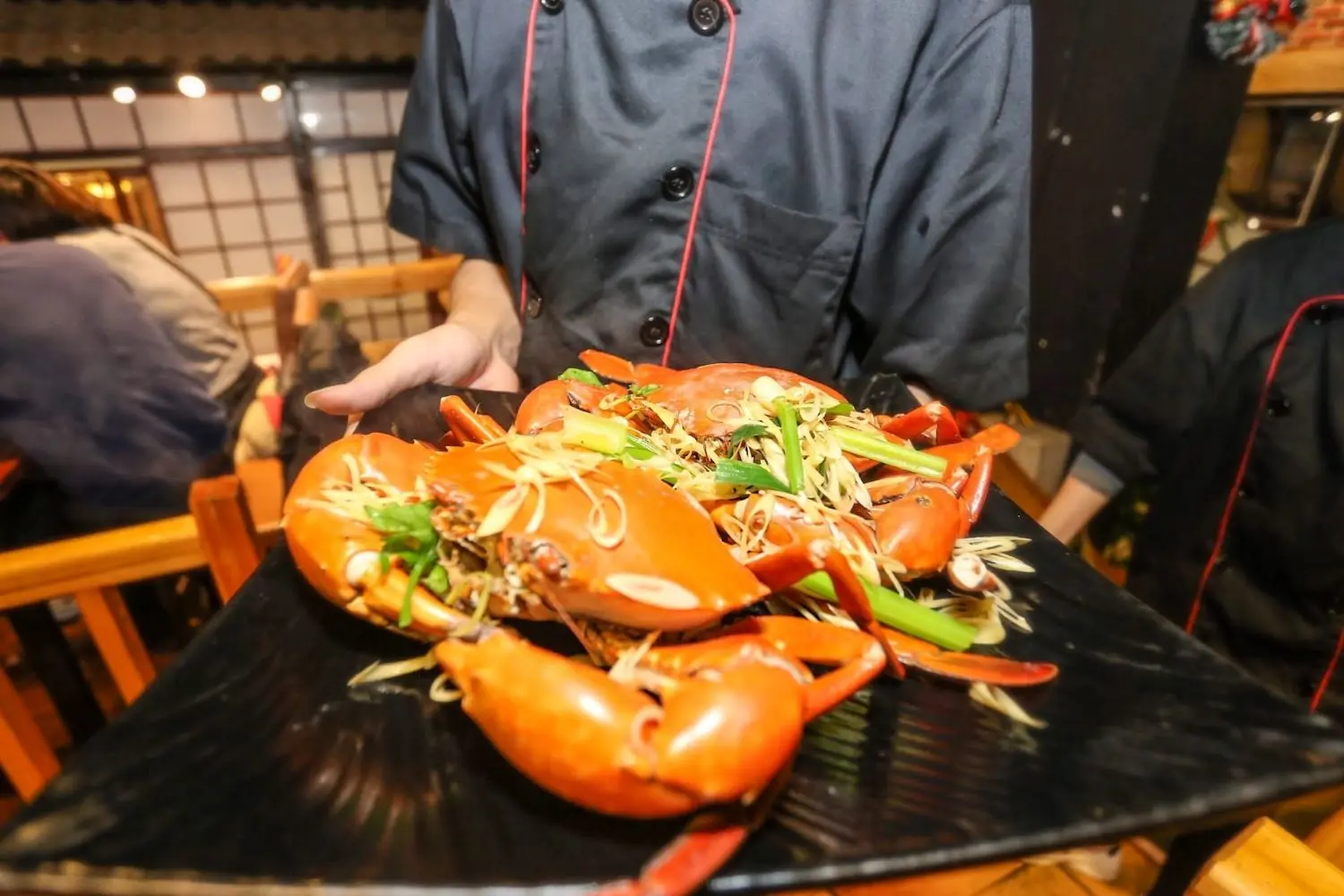 Lạc lối tại thi&ecirc;n đường hải sản Ngư Trường Buffet Hải Sản Hải Ph&ograve;ng 14