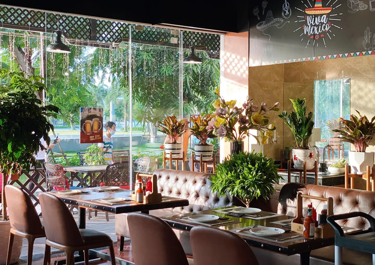 Lạc v&agrave;o ch&acirc;u &Acirc;u cổ điển tại Texgrill Restaurant Hải Ph&ograve;ng 11