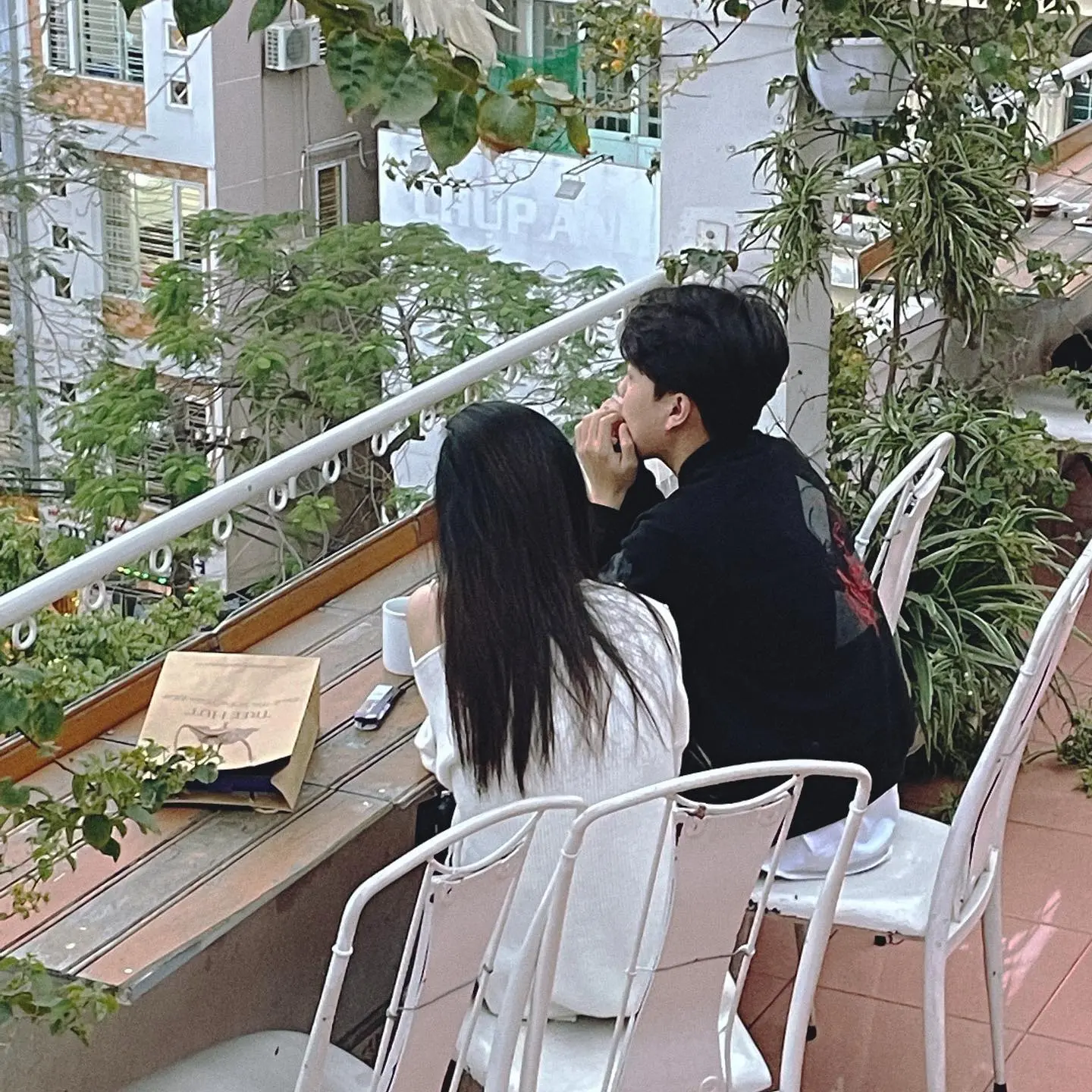 Lắng đọng ch&uacute;t b&igrave;nh y&ecirc;n tại Rooftop Cafe BREATHE Hải Ph&ograve;ng 4