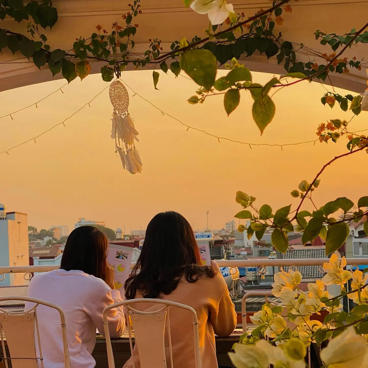 Lắng đọng ch&uacute;t b&igrave;nh y&ecirc;n tại Rooftop Cafe BREATHE Hải Ph&ograve;ng 6