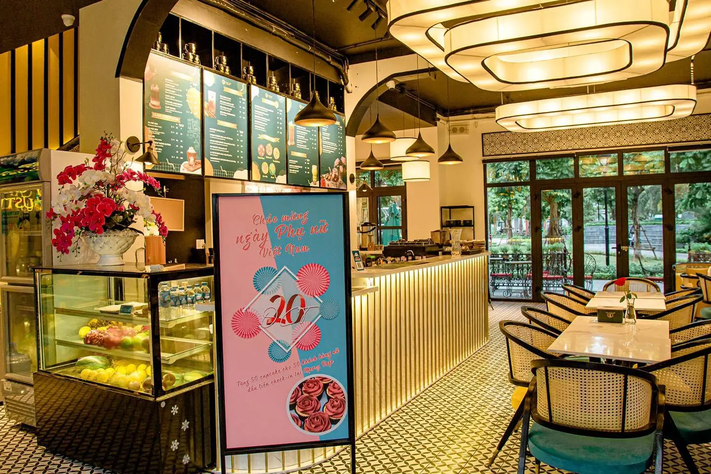 Mercy Caf&eacute; and Bread - Kh&ocirc;ng gian &acirc;m nhạc cực chill tại phố M&ecirc; Linh 2