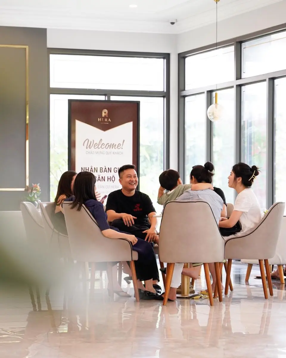 No 1986 Coffee chiếm trọn spotlight với lối kiến tr&uacute;c kh&aacute;c lạ giữa l&ograve;ng Đất Cảng 21