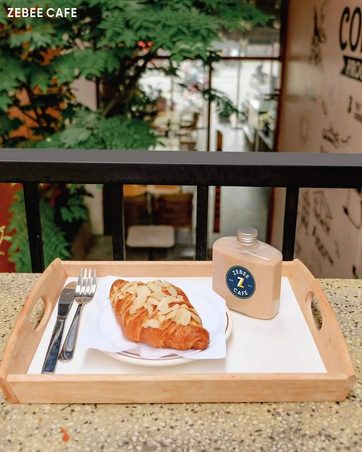 Sa v&agrave;o lưới t&igrave;nh của những thức uống tại Zebee Cafe Lạch Tray 16
