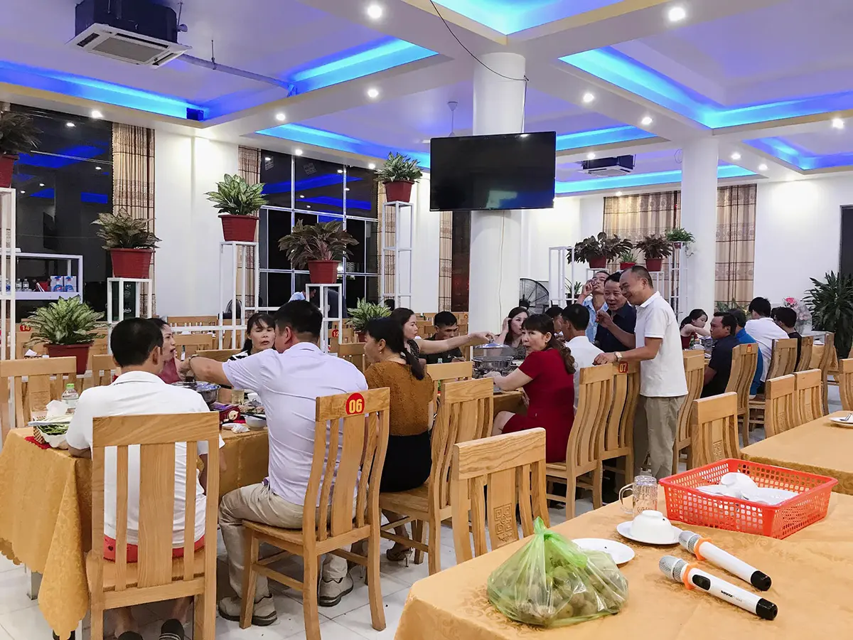 Tận hưởng hương vị rừng biển tại Nh&agrave; h&agrave;ng Cường Thịnh Hải Ph&ograve;ng 3