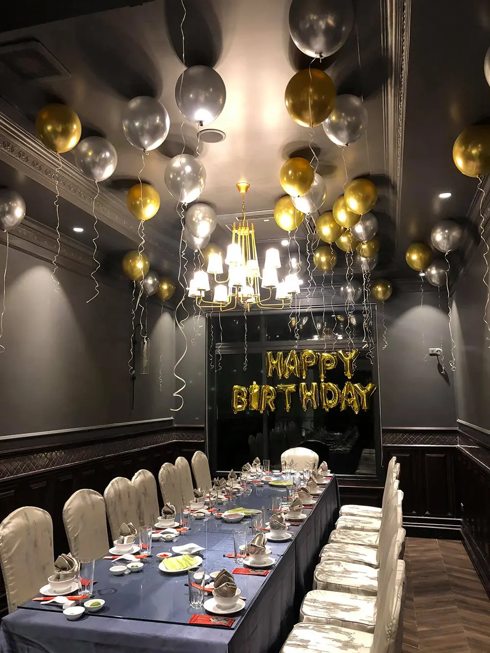 Tận hưởng tinh hoa ẩm thực tại Nh&agrave; h&agrave;ng Ng&oacute;i Đỏ 9