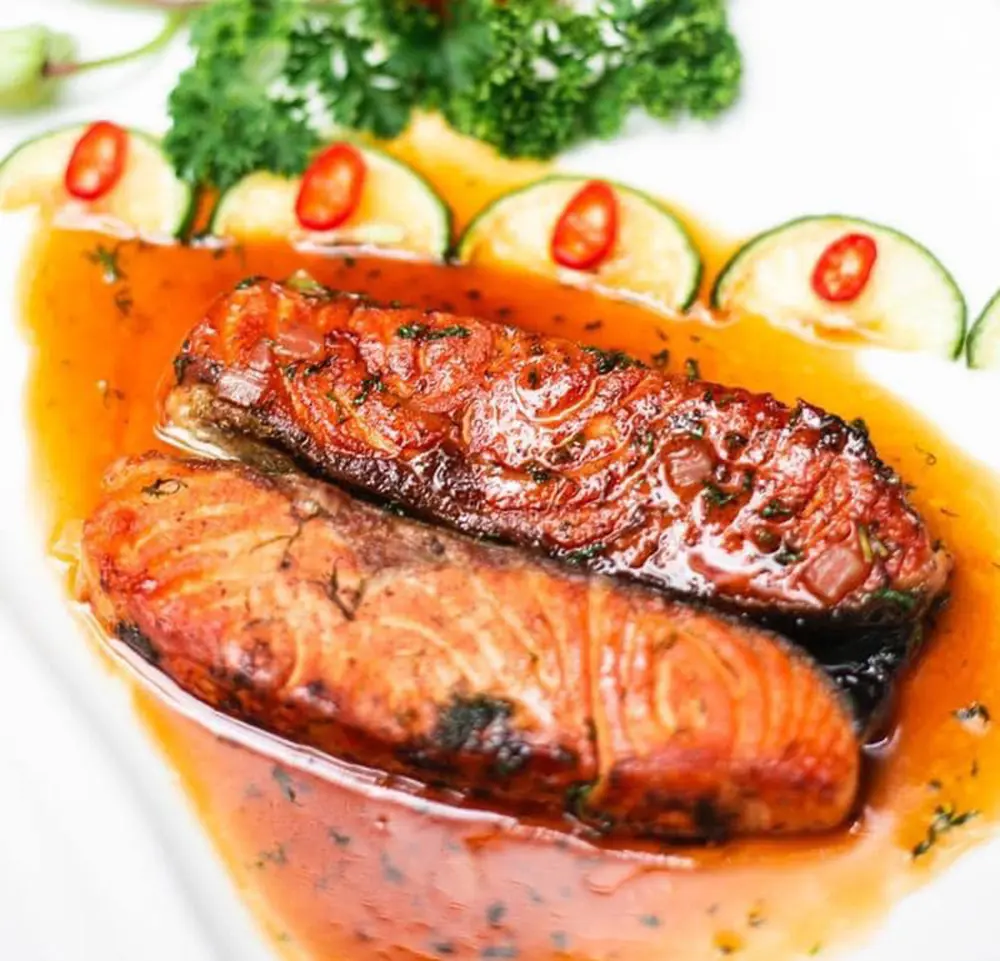 Tận hưởng tinh hoa ẩm thực tại Nh&agrave; h&agrave;ng Ng&oacute;i Đỏ 14