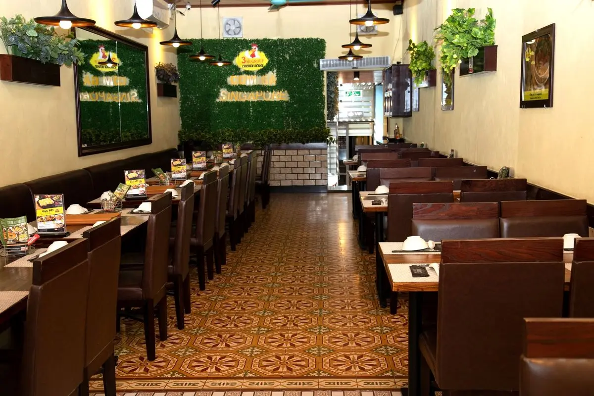 Thưởng thức đại tiệc thịnh soạn tại Nh&agrave; h&agrave;ng Cơm g&agrave; Singapore 4