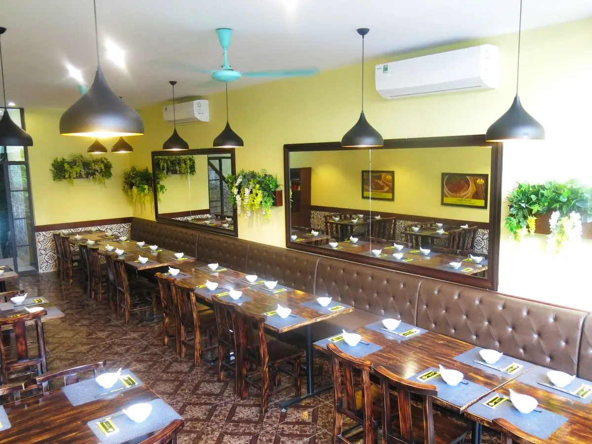 Thưởng thức đại tiệc thịnh soạn tại Nh&agrave; h&agrave;ng Cơm g&agrave; Singapore 5