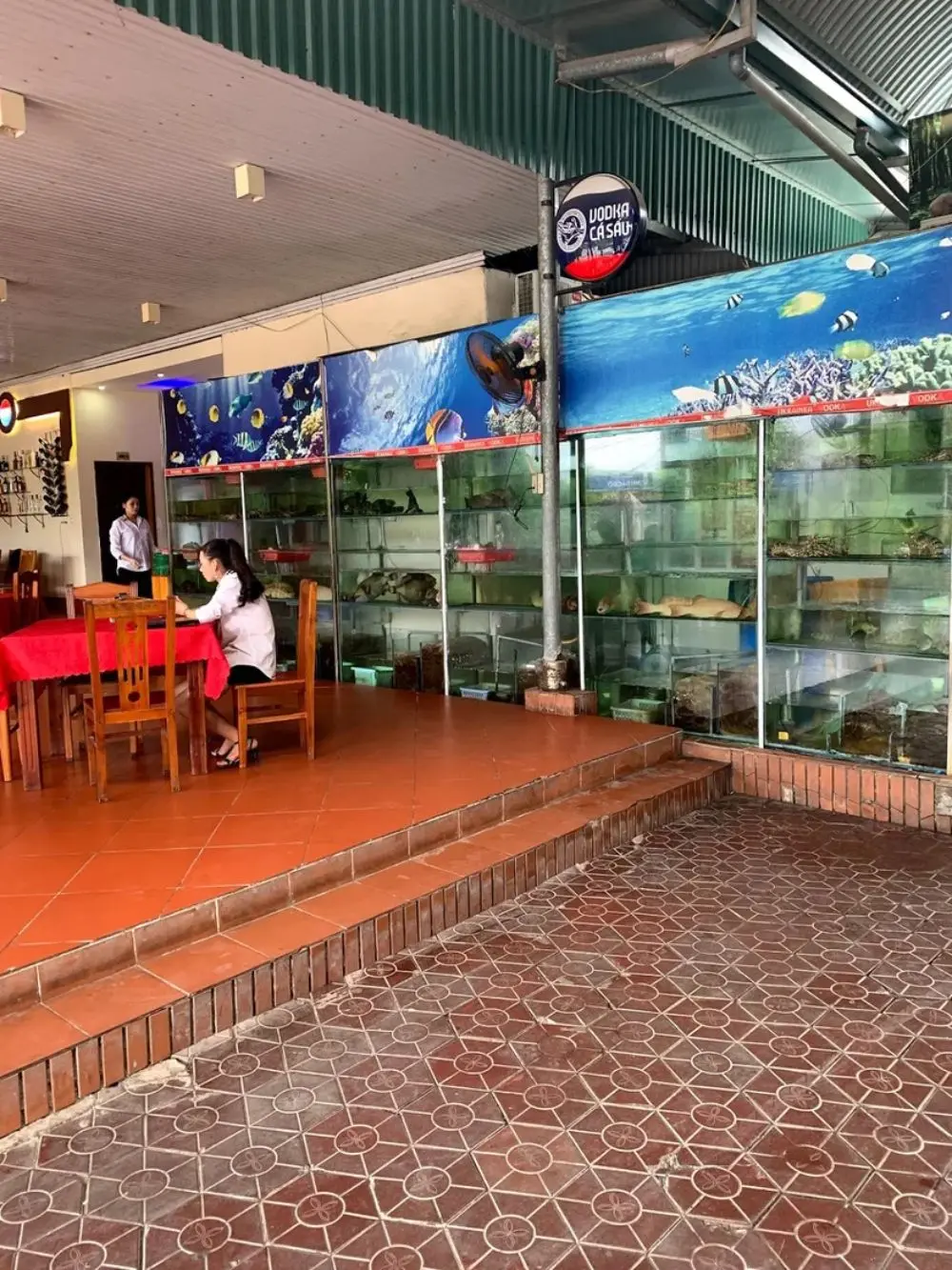 Thưởng thức hải sản ngon tại Nh&agrave; h&agrave;ng Thi&ecirc;n Hồng Ph&aacute;t Hải Ph&ograve;ng 3