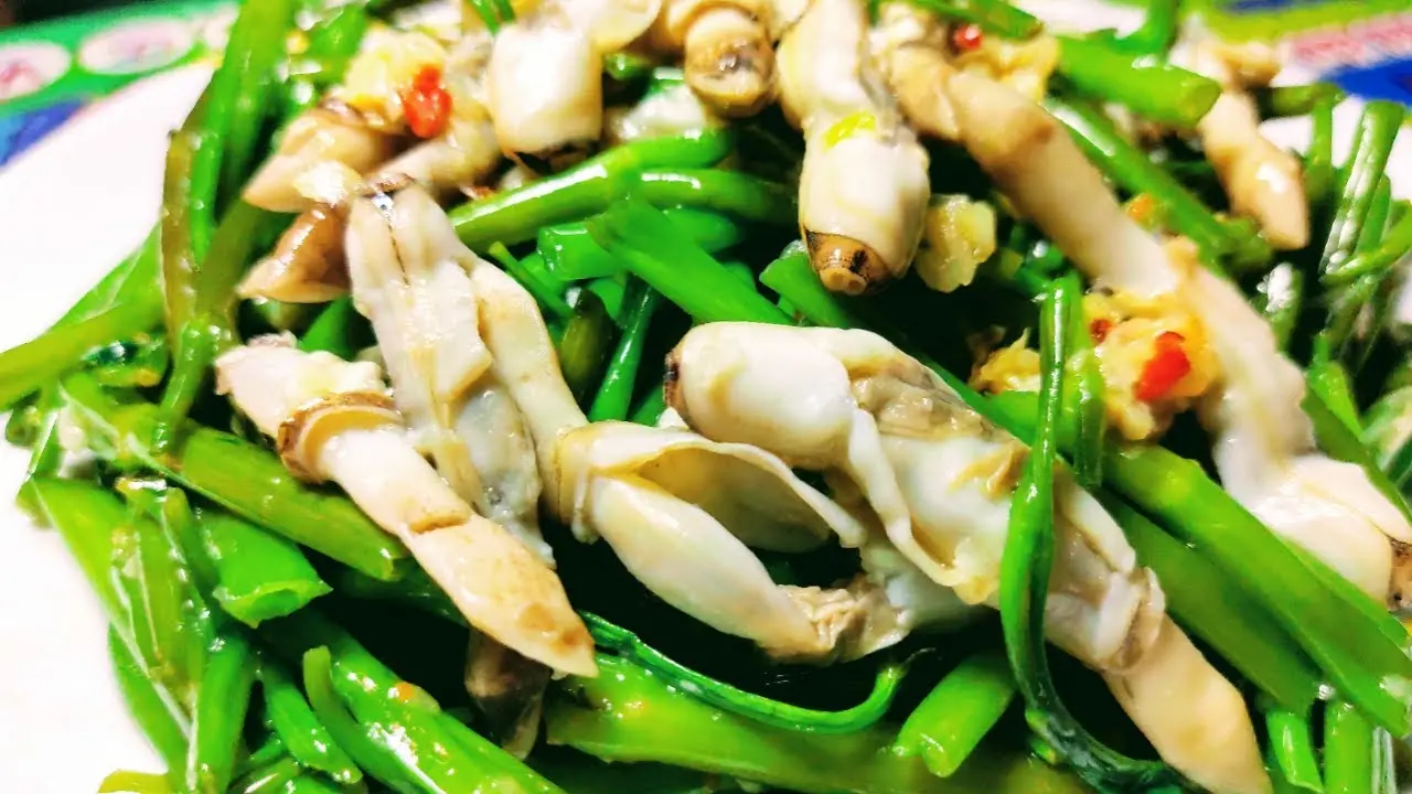 Thưởng thức hơn chục loại hải sản bơi sống với Nh&agrave; h&agrave;ng Vũ Lập Hải Ph&ograve;ng 5